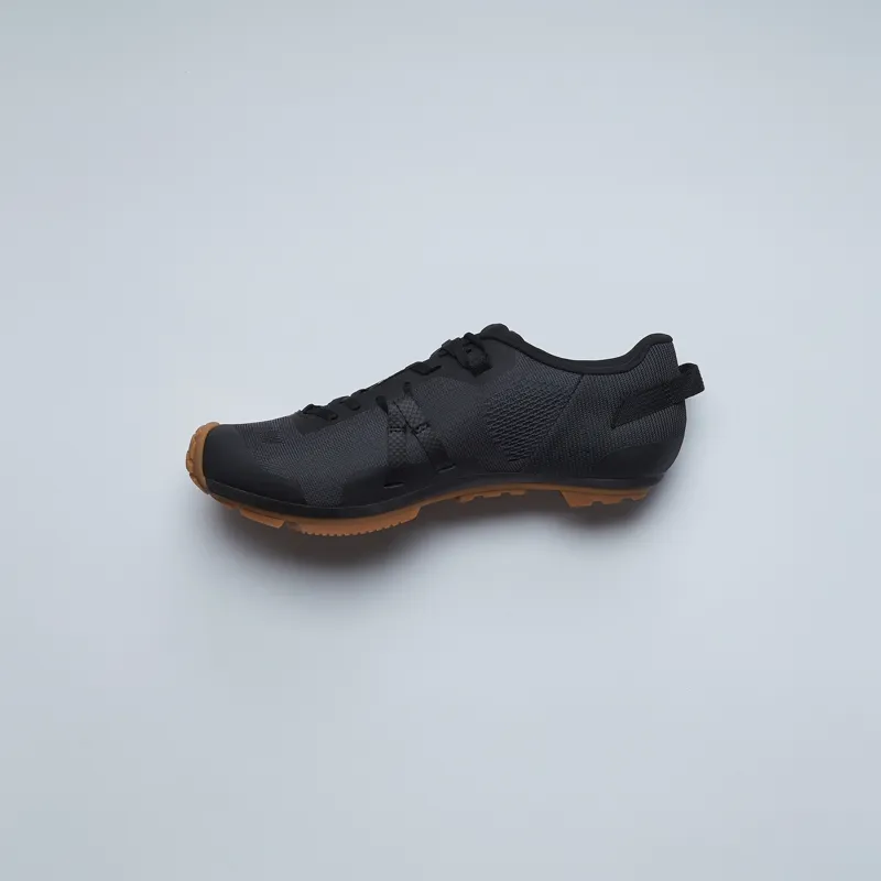 UDOG DISTANZA Carbon Gravel / MTB Shoe : CINDER BLACK-1